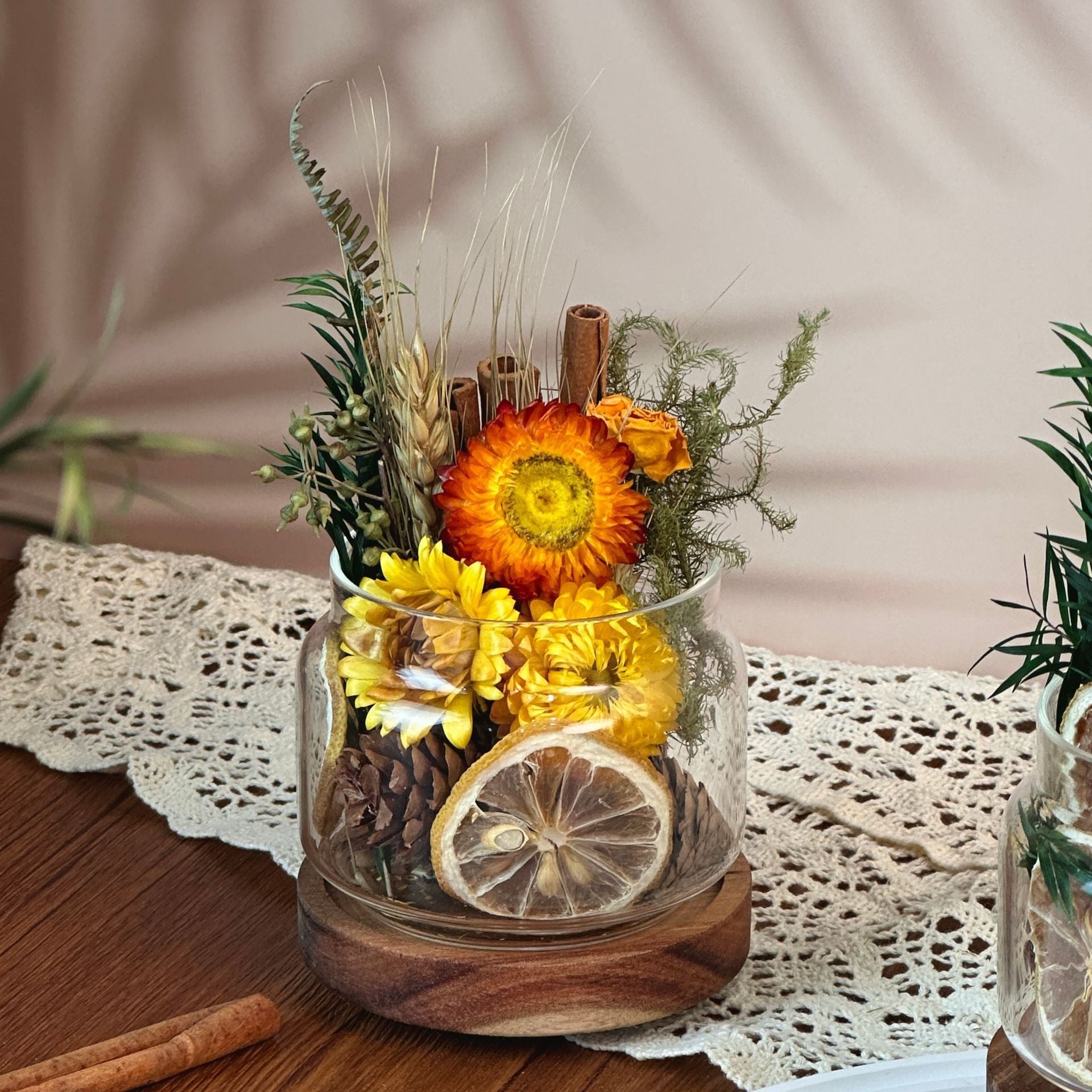 Dried Flower Reed Diffuser | Glass Aroma Diffuser with 10ml Fragrance Oil | Home Fragrance Decor