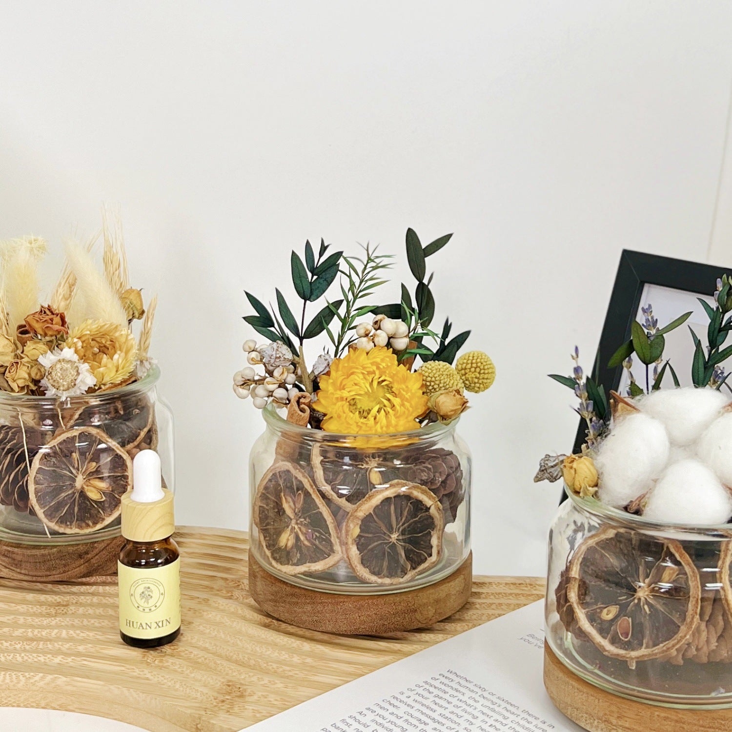 Dried Flower Reed Diffuser | Glass Aroma Diffuser with 10ml Fragrance Oil | Home Fragrance Decor