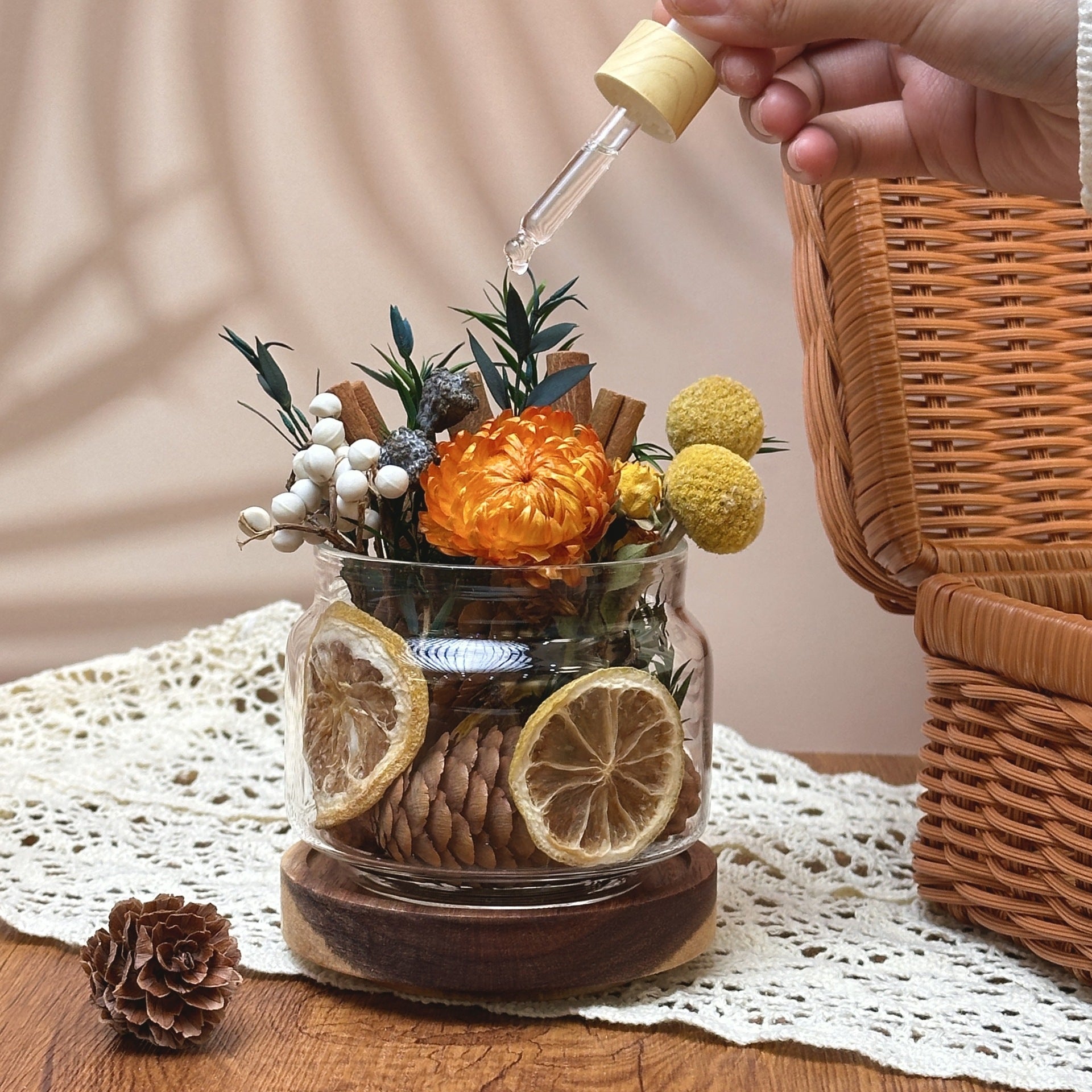 Dried Flower Reed Diffuser | Glass Aroma Diffuser with 10ml Fragrance Oil | Home Fragrance Decor